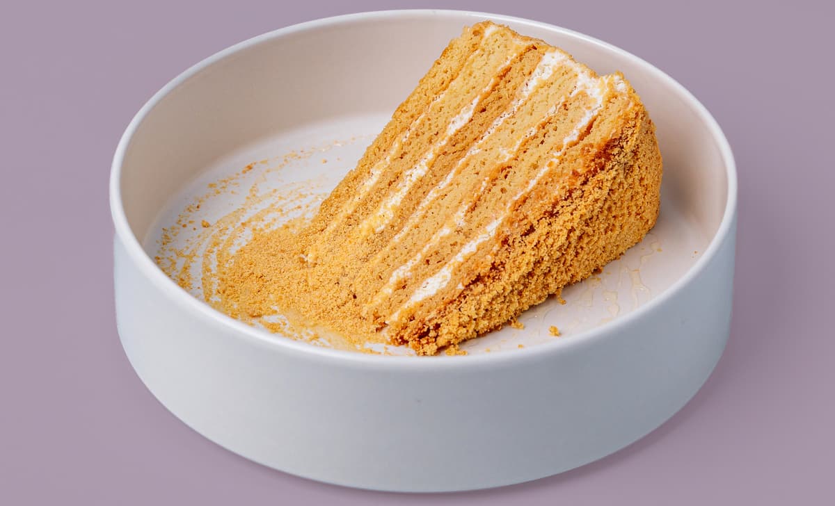Medovyk (Bolo de Mel Ucraniano)